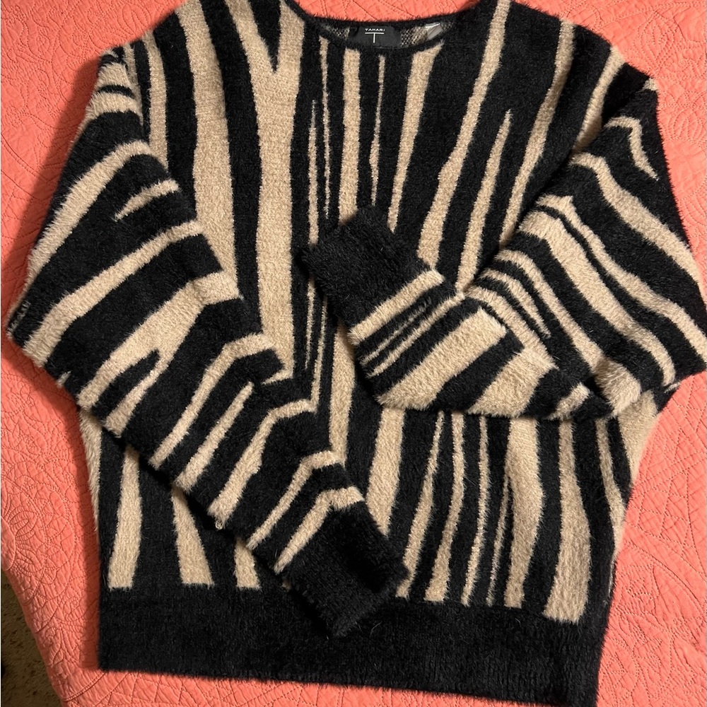 Tahari zebra print sweater